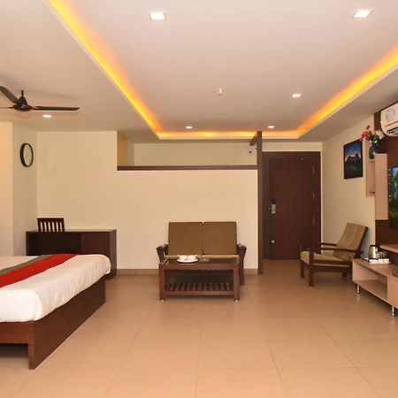 M R Residency Dharwad. Apartamento Exterior foto