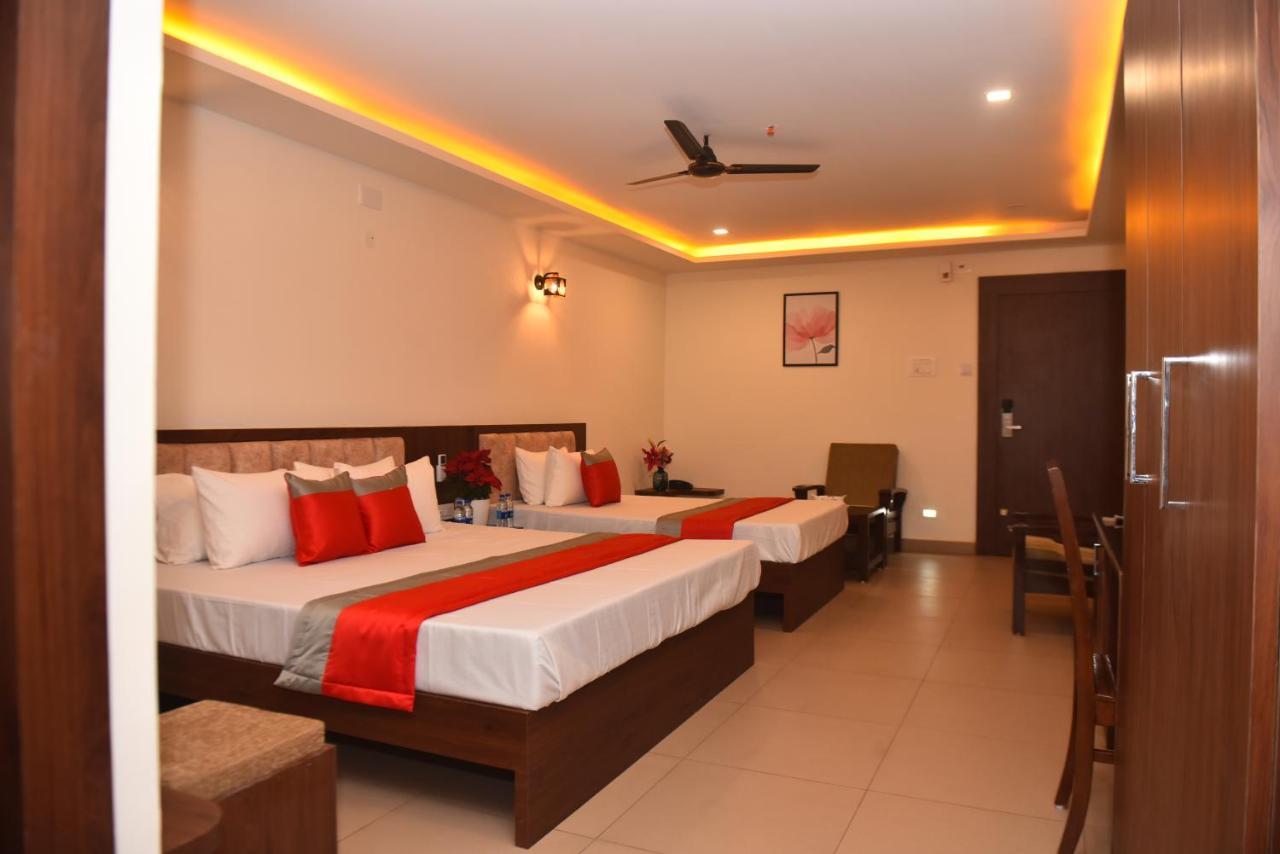 M R Residency Dharwad. Apartamento Exterior foto