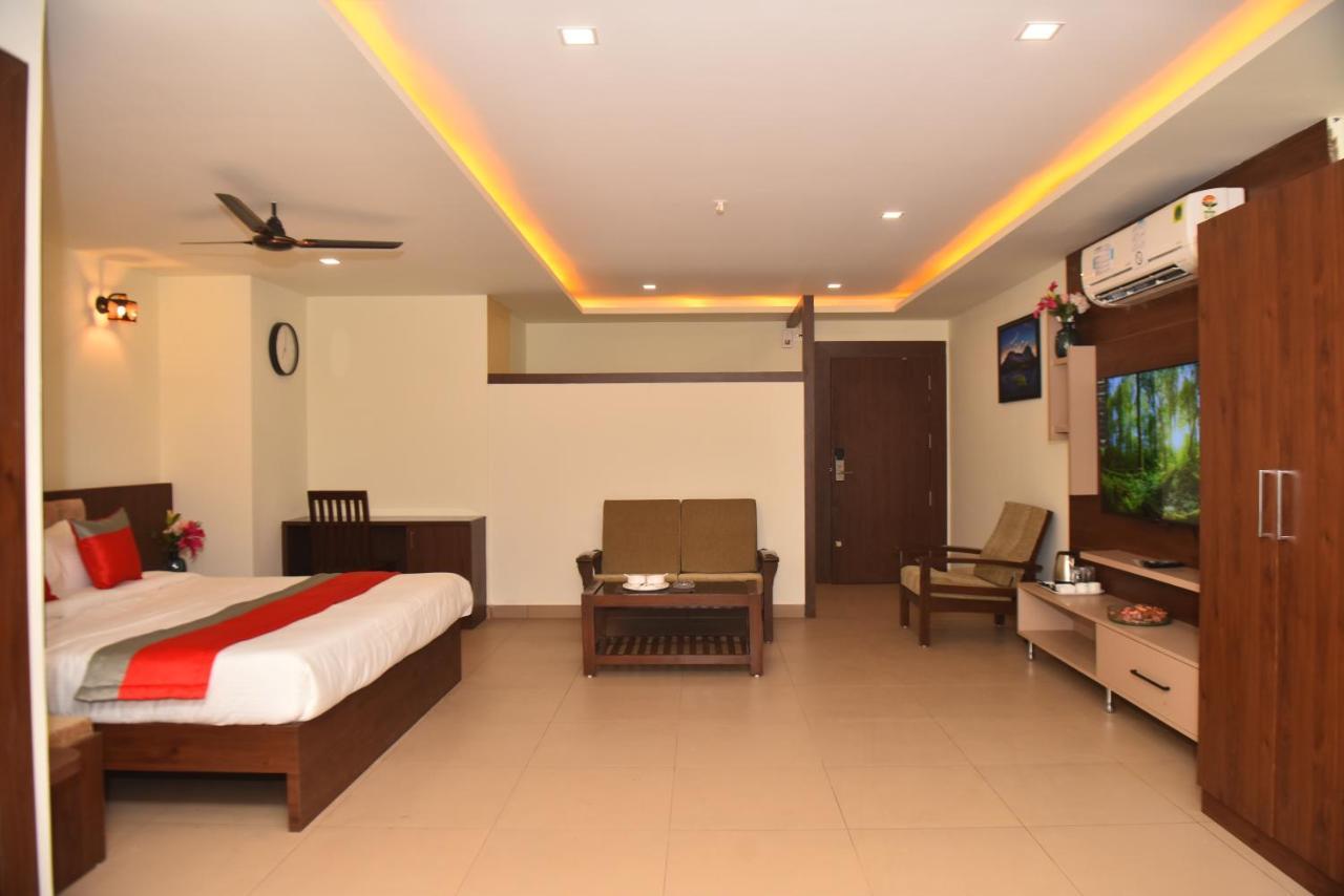 M R Residency Dharwad. Apartamento Exterior foto