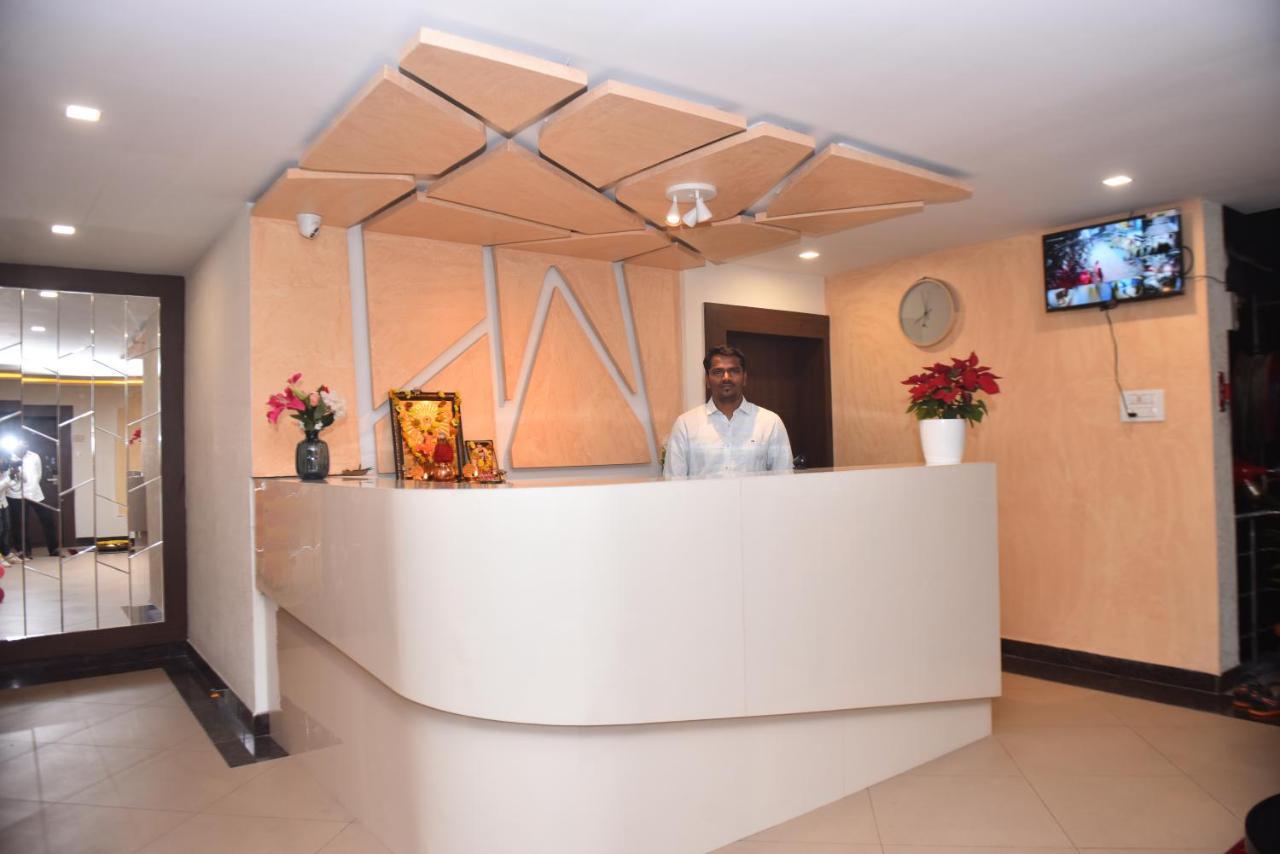 M R Residency Dharwad. Apartamento Exterior foto