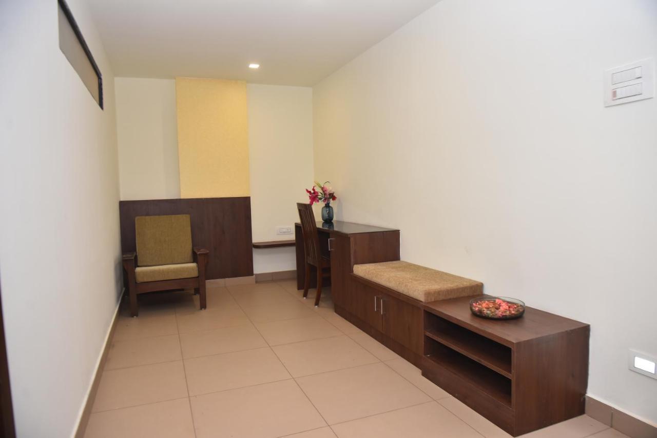 M R Residency Dharwad. Apartamento Exterior foto