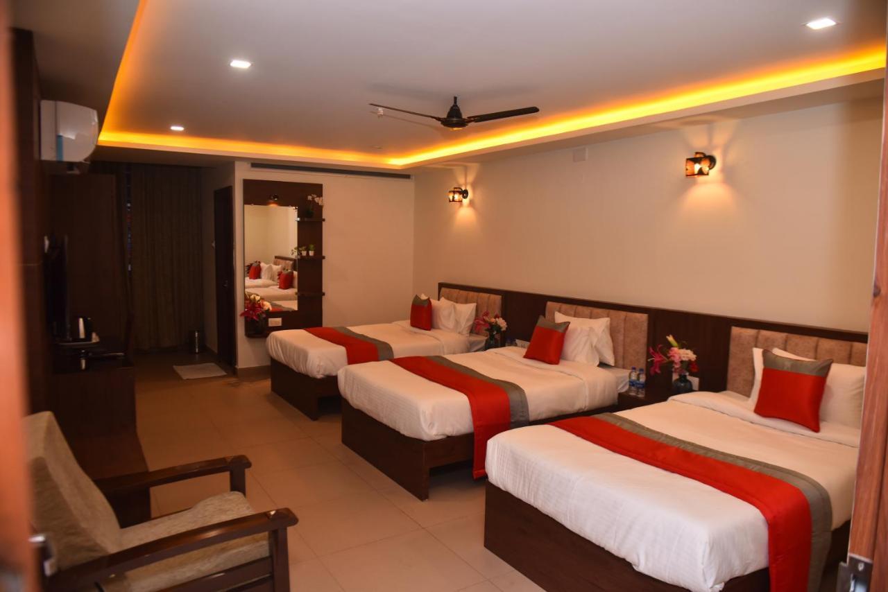 M R Residency Dharwad. Apartamento Exterior foto