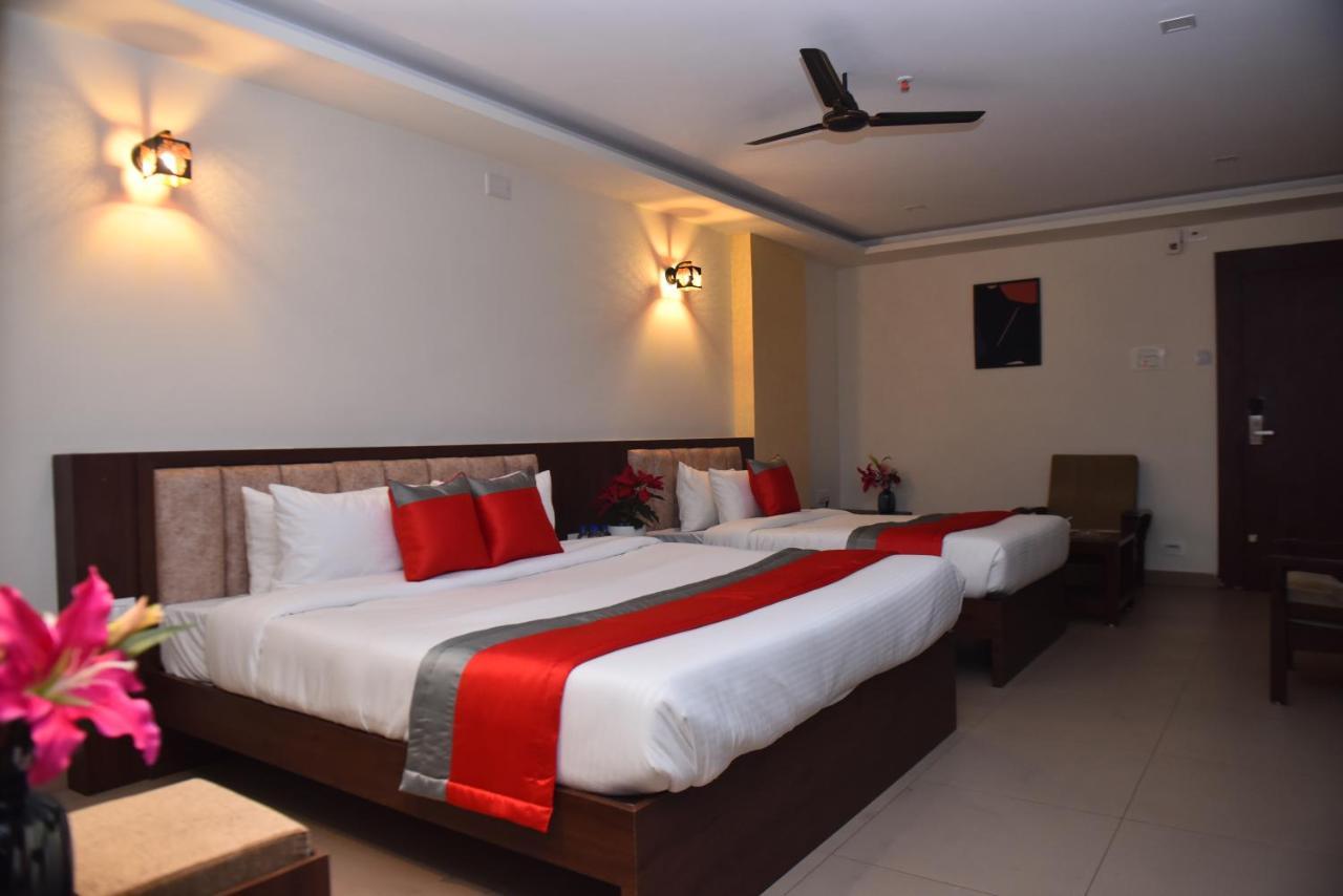 M R Residency Dharwad. Apartamento Exterior foto