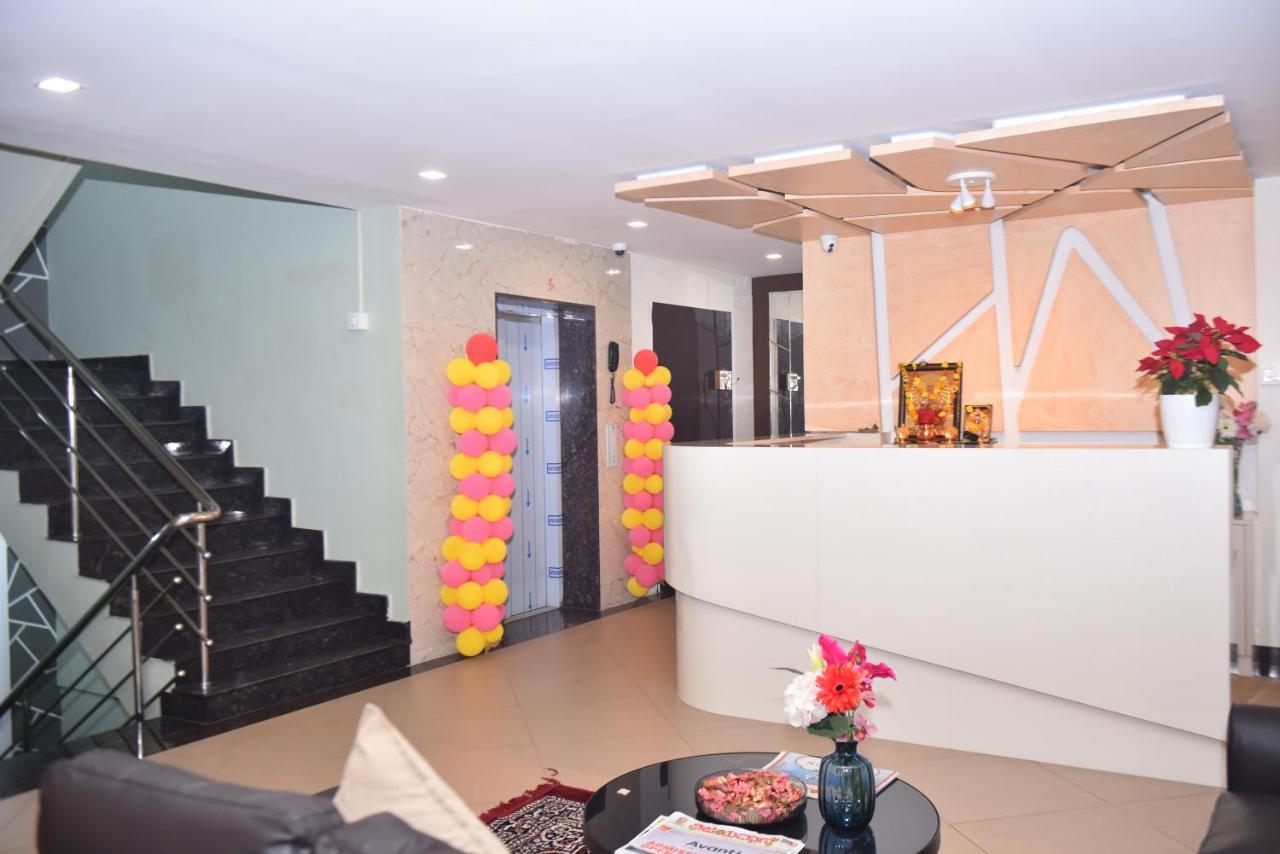 M R Residency Dharwad. Apartamento Exterior foto
