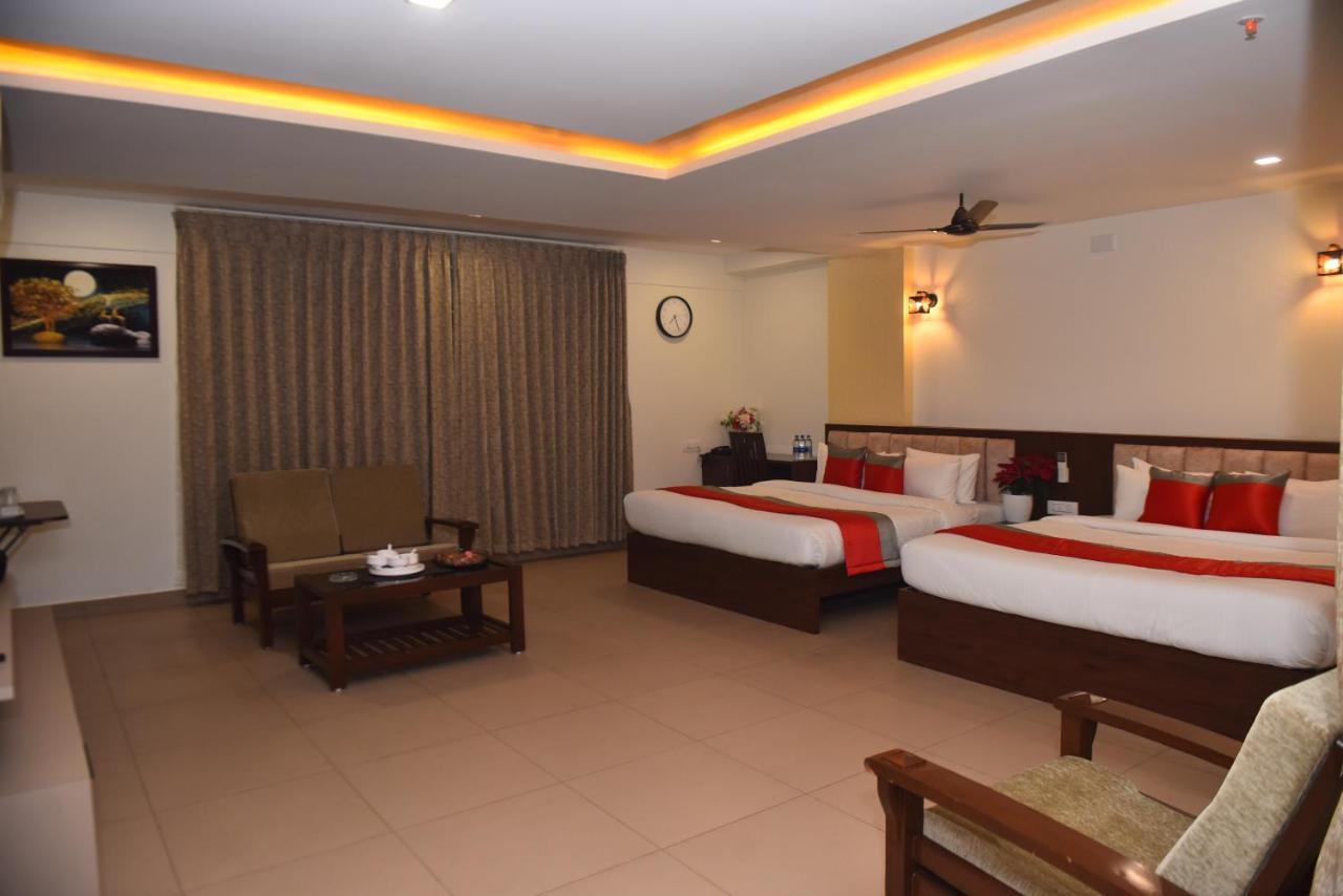 M R Residency Dharwad. Apartamento Exterior foto