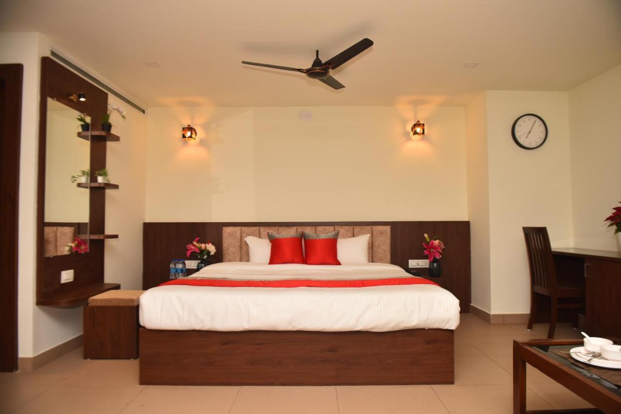 M R Residency Dharwad. Apartamento Exterior foto