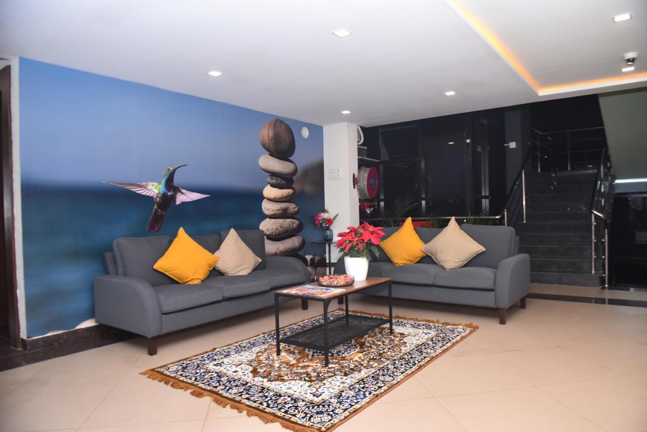 M R Residency Dharwad. Apartamento Exterior foto