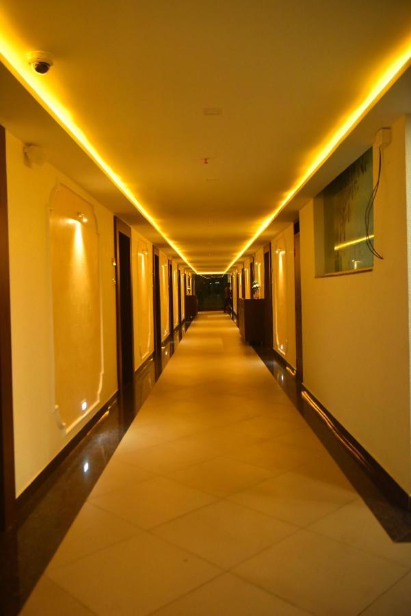 M R Residency Dharwad. Apartamento Exterior foto