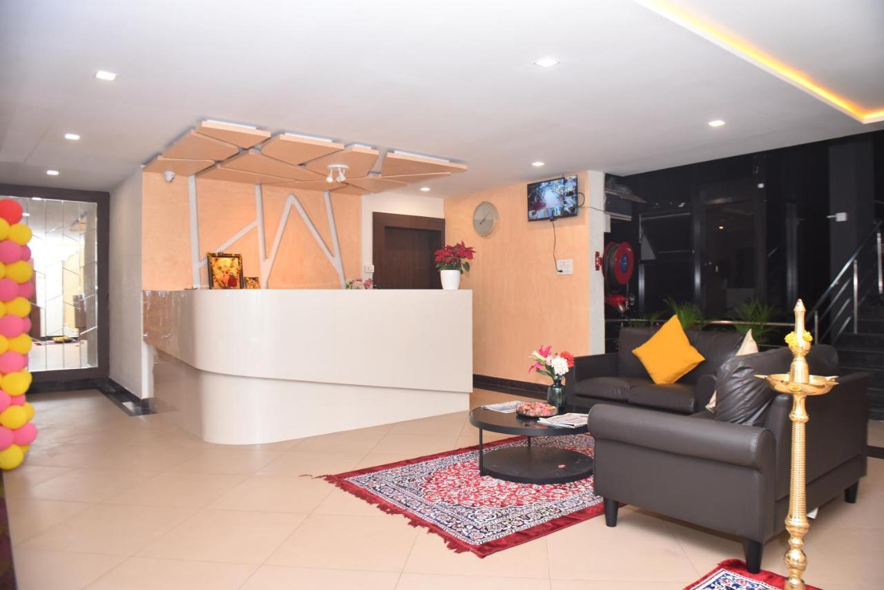 M R Residency Dharwad. Apartamento Exterior foto